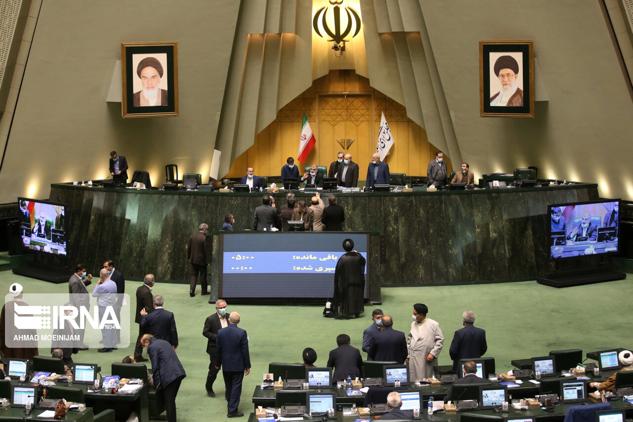 طرح تبیین «شاخصهای اقتصادی در پایان هر دولت» در مجلس بررسی میشود
