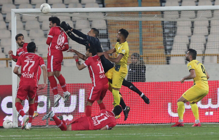 کاویانپور: به قهرمانِ نیم فصل جام نمیدهند/پرسپولیس بازهم قهرمان میشود