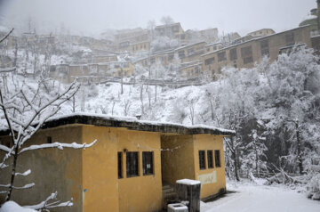 Iran : chutes de neige dans la ville historique de Massouleh au nord