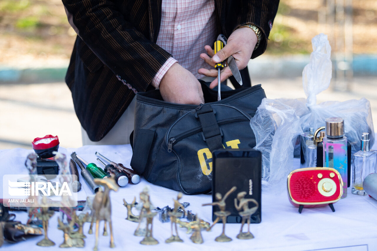 سارق خودرو در بیرجند به ۲۰ فقره سرقت اعتراف کرد سارق خودرو در بیرجند به ۲۰ فقره سرقت اعتراف کرد