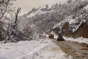 ارتباط ۳۵ روستای در محاصره برف با شهر نور برقرار شد 