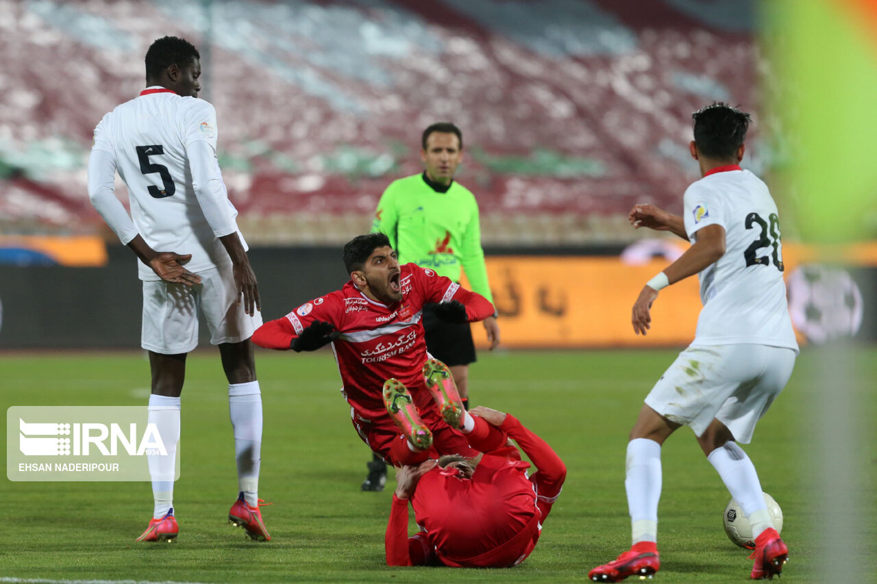 توقف پرسپولیس برابر فولاد در نیمه نخست توقف پرسپولیس برابر فولاد در نیمه نخست