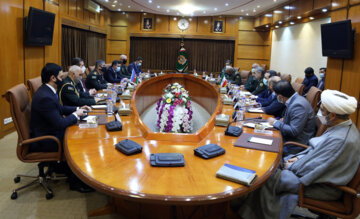 دیدار وزیران دفاع جمهوری آذربایجان و جمهوری اسلامی ایران