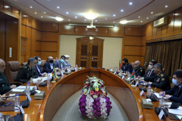 دیدار وزیران دفاع جمهوری آذربایجان و جمهوری اسلامی ایران