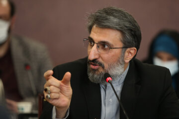 احمد نیکبختیان