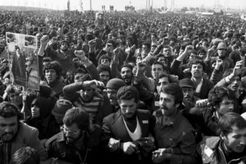 یکم فروری؛ بانی اسلامی انقلاب کی وطن واپسی کا تاریخی دن