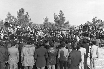 Irán celebra el aniversario del regreso del Imam Jomeini 