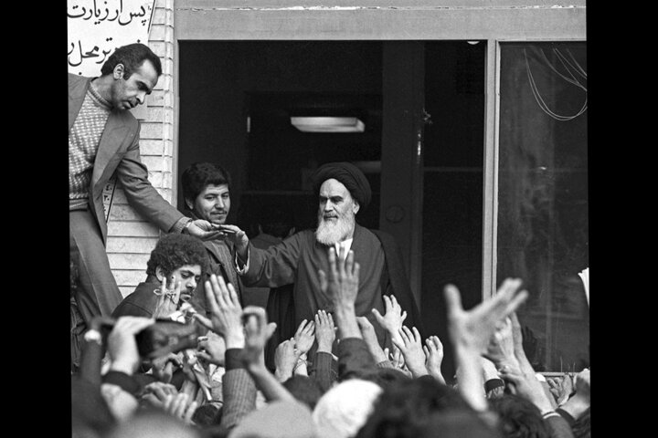 نظر امام خمینی درباره تصدی مناصب حکومتی چه بود؟