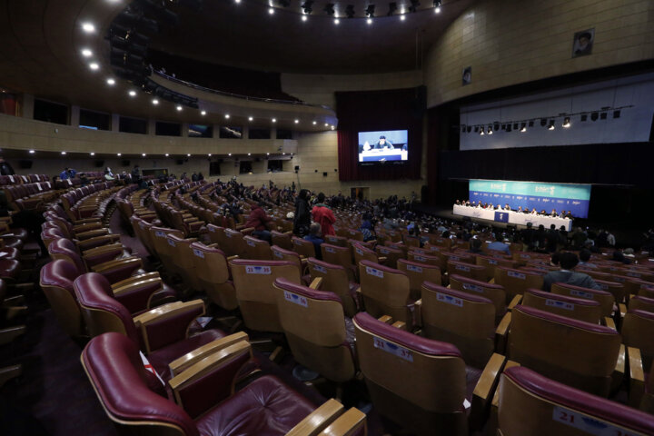 هیج جای دنیا ساختمان ساز و خودروساز فیلم نمیسازد/ اجارهدهندگان کارت تهیهکنندگی ممنوع الکار شوند