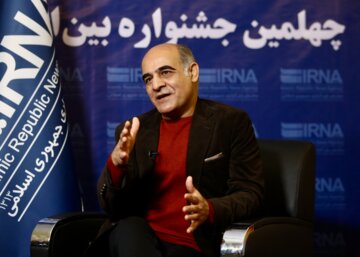 سیاوش چراغی پور بازیگر در حاشیه های چهارمین روز جشنواره فیلم فجر