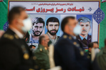 تصاویر فرماندهان شهید در مراسم تجدید میثاق فرماندهان و مسئولان نیروهای مسلح با آرمان‌های امام خمینی(ره) 