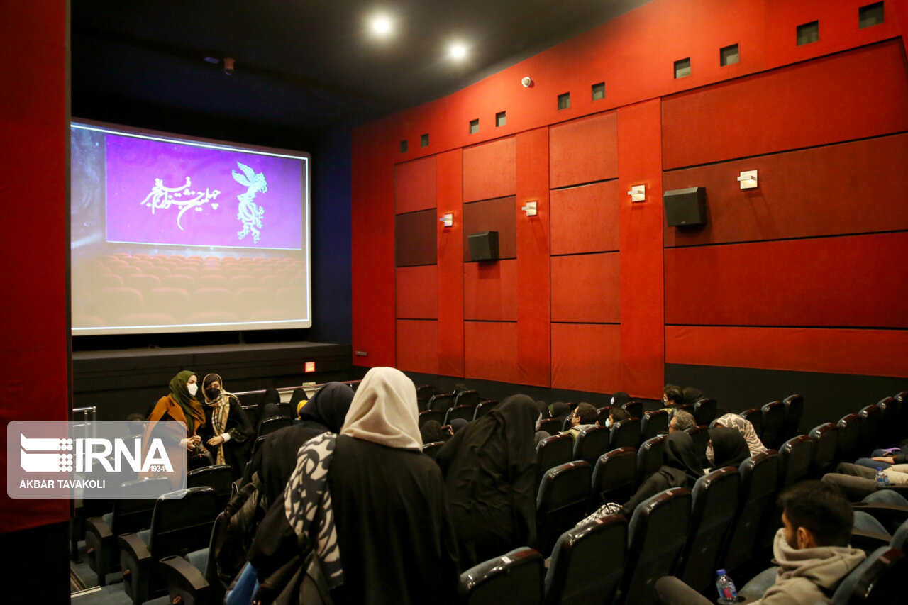 واکنش همسر شهید رضایینژاد به فیلم «هناس»/ اشک کارگردان درآمد