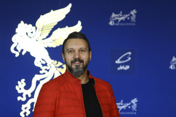 «کامبیز دیرباز» بازیگر فیلم «۲۸۸۸» در مراسم اکران فیلم در نهمین روز جشنواره فیلم فجر 