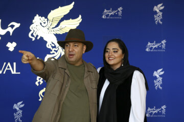 «علی اوجی» و «نرگس محمدی» بازیگران فیلم «۲۸۸۸» در مراسم اکران فیلم در نهمین روز جشنواره فیلم فجر. (این دو نفر زن و شوهر هستند) 