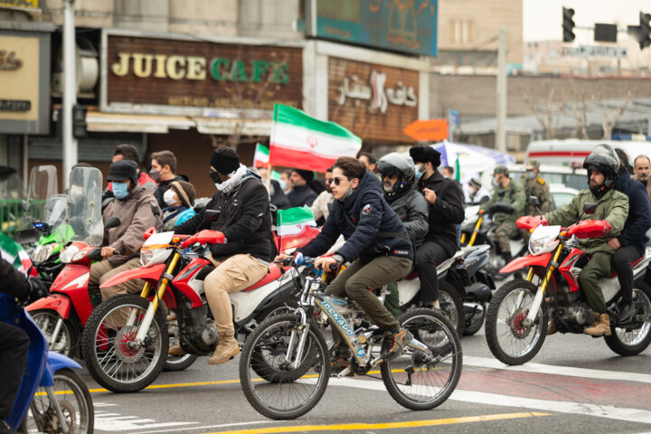 پایکوبی الوند در بزم چهل و سوم انقلاب