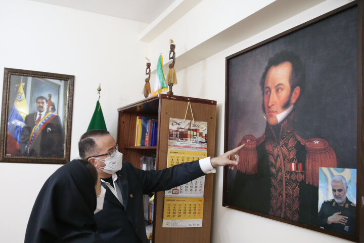 واکنش سفیر ونزوئلا به «فقیر» خطاب کردن کشورش توسط غرب