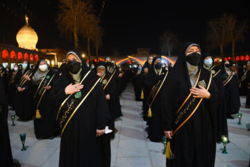 مراسم لاله گردانی شب شهادت احمد بن موسی (ع) در شیراز