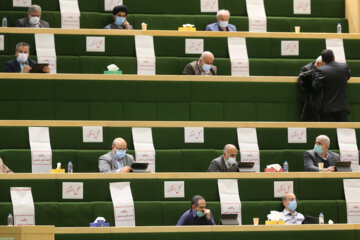 بررسی جزئیات لایحه بودجه ۱۴۰۱ در مجلس شورای اسلامی 