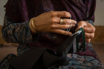 سوزن دوزی هنر اصلی مردم ترکمن است
