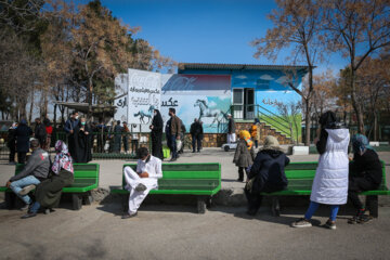 حضور خانواده ها در باغ وحش وکیل آباد مشهد