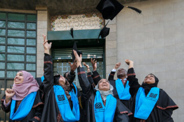 جشن دانش‌آموختگی دانشجویان بین المللی دانشگاه علوم پزشکی تهران