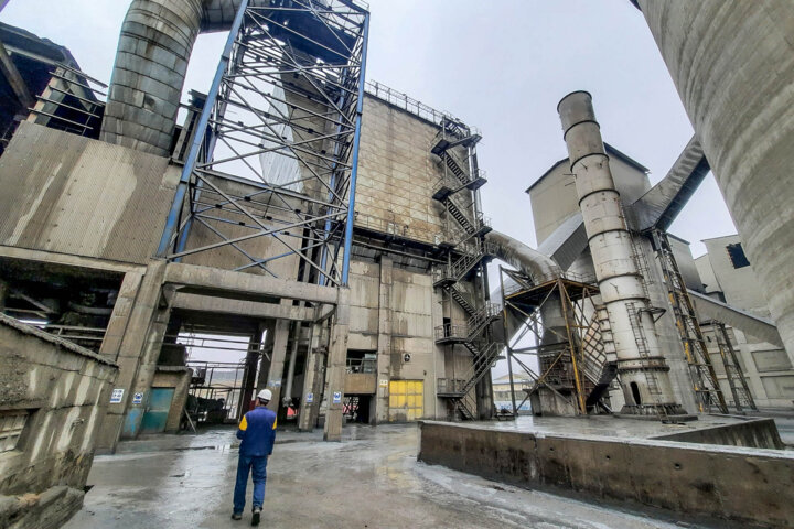 راهاندازی واحدهای جدید صنعتی و توسعه زیرساختهای ارتباطی در کرمانشاه