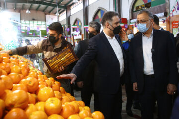 بازدید شهردارتهران از بازار میوه تره بار جلال آل احمد