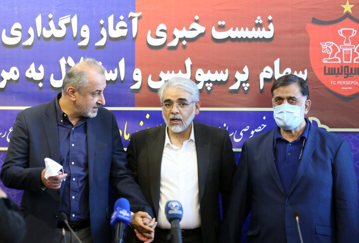 قربانزاده: بلوکهای مدیریتی استقلال و پرسپولیس تا دیماه واگذار میشود/ اهلیتسنجی مشتریان بالقوه دو تیم آغاز شده است