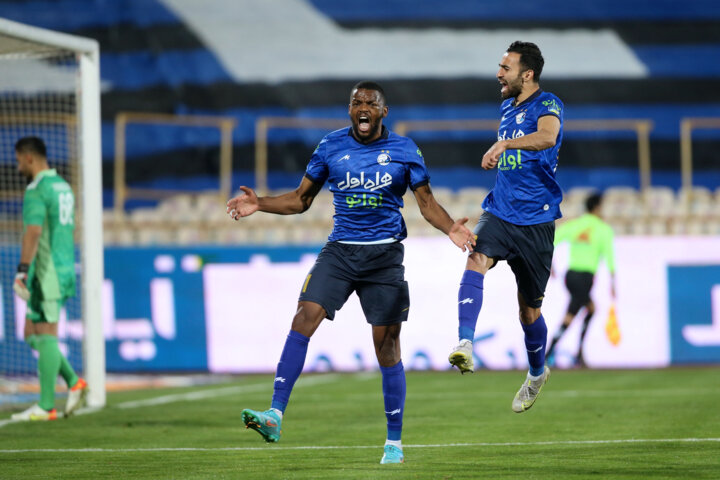 همه چیز درباره مسیر پیش روی سرخابیها؛ استقلال امیدوار به آزادی، پرسپولیس دلخوش به دیگران