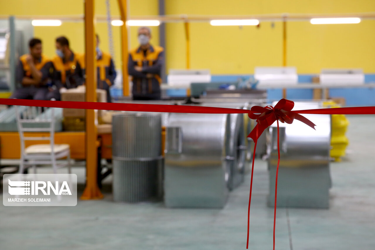 ۲۰۰ واحد توليدي احيا و از تعطيلي ۴۴۵ كارخانه جلوگيري شد ۲۰۰ واحد توليدي احيا و از تعطيلي ۴۴۵ كارخانه جلوگيري شد