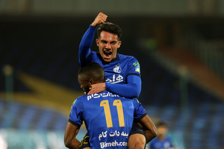 روشن: سرخابیها برای نباختن به زمین میروند/ مجیدی باید به منصوریان احترام میگذاشت