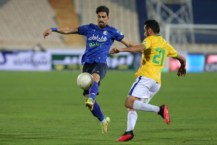 روشن: سرخابیها برای نباختن به زمین میروند/ مجیدی باید به منصوریان احترام میگذاشت