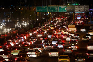 ترافیک آخر سال در بزرگراه نواب 