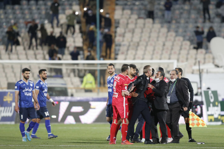 موجسواری با اعتبار استقلال و پرسپولیس/ بیانیهنویسی، شکل جدید هیاهوسالاری