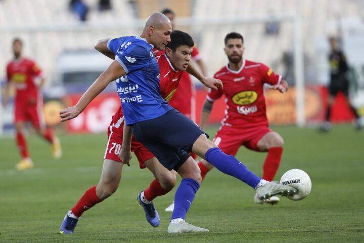 فوتبال ایران در خدمت مدیران پوپولیست؛ خرید محبوبیت با پول مردم