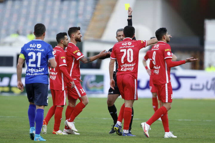 معضل بیانیه در فوتبال ایران/ فرافکنی و بازی با احساسات برای فرار از واقعیت