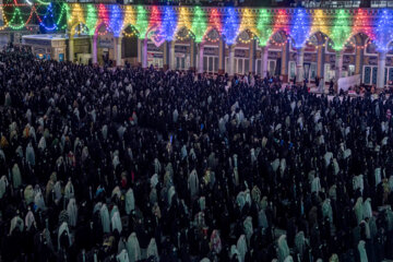 مسجد مقدس جمکران در شب نیمه شعبان