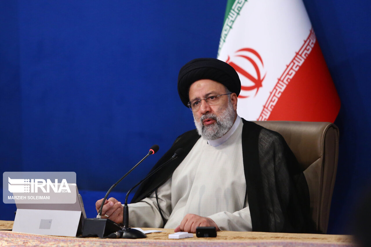 رییسجمهور سیاست دولت برای کاهش گرانیها را تبیین کرد / ادامه اصلاح سیاستهای پولی و مقابله همزمان با گرانفروشی