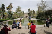 Nowruz:Touristen im Golestan-Museumspalast