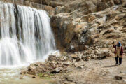 ایرانی صوبے اصفہان میں 'سمیرم' نامی آبشار کے دلکش مناطر