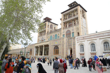 
Norouz 2022: le palais de Golestân attire de nombreux touristes pendant les vacances   
