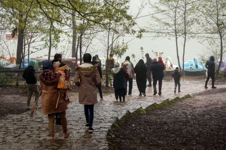 نوروز و ازدحام مسافر در شهرهای گردشگرپذیر