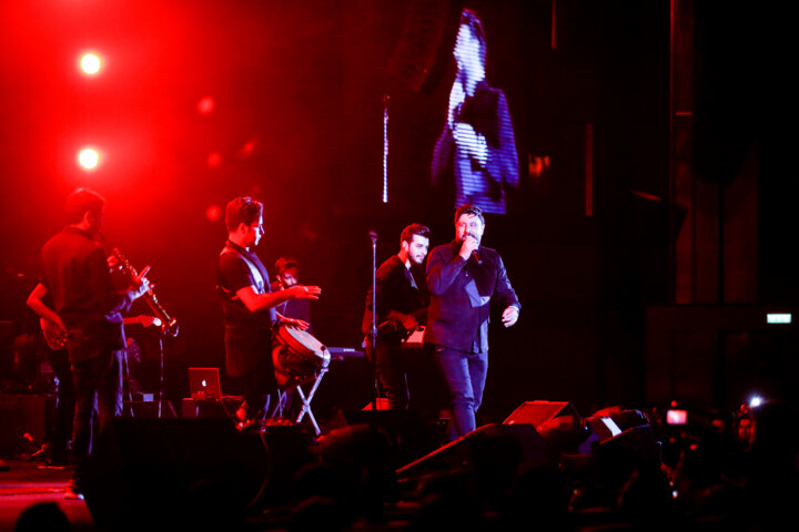 کدام کنسرتها تا پایان مهر به روی صحنه میروند؟ عرفان طهماسبی تا سالار عقیلی