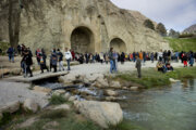 مسوولان استان کرمانشاه برای ارائه خدمات مطلوب به گردشگران نوروزی تلاش کنند