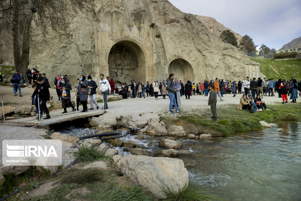 مسوولان استان کرمانشاه برای ارائه خدمات مطلوب به گردشگران نوروزی تلاش کنند