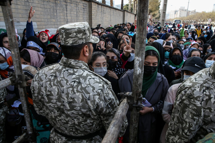 مایلیکهن: فوتبال میدان جنگ نیست/باید از زنان در مشهد صیانت میشد/تصمیم هیات رییسه مشکوک بود