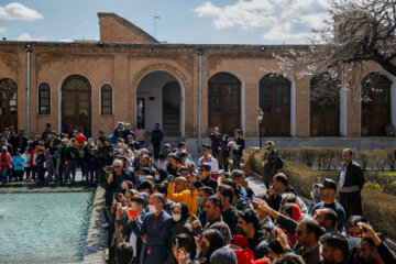 گردشگران نوروزی در بناهای تاریخی سنندج