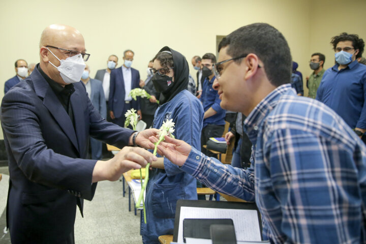 پایان تعطیلات 2 ساله آموزش حضوری؛ دانشجویان به کلاسها بازگشتند 2