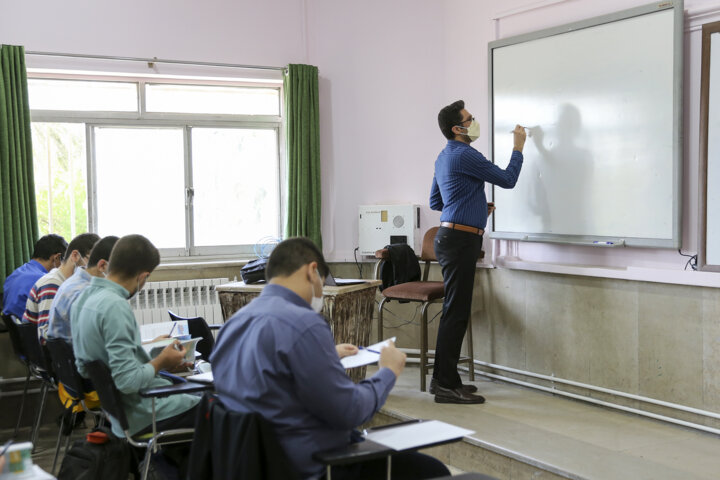 درخواست ایران برای برگزاری نشست شورای حقوق بشر/جذب ۴۵۰۰ معلم