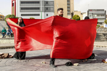 هفته هنر انقلاب در تئاتر شهر